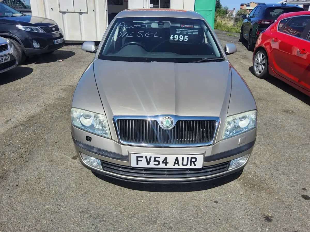 Używany Skoda Octavia Elegance 105 KM (77 kW) 2004 Beżowy Hatchback