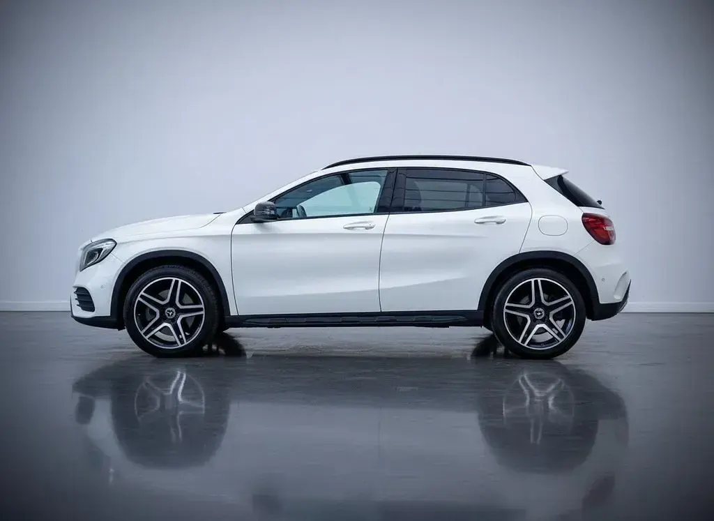 Used Mercedes GLA180 AMG line 122 HP (89 kW) 2019 White SUV