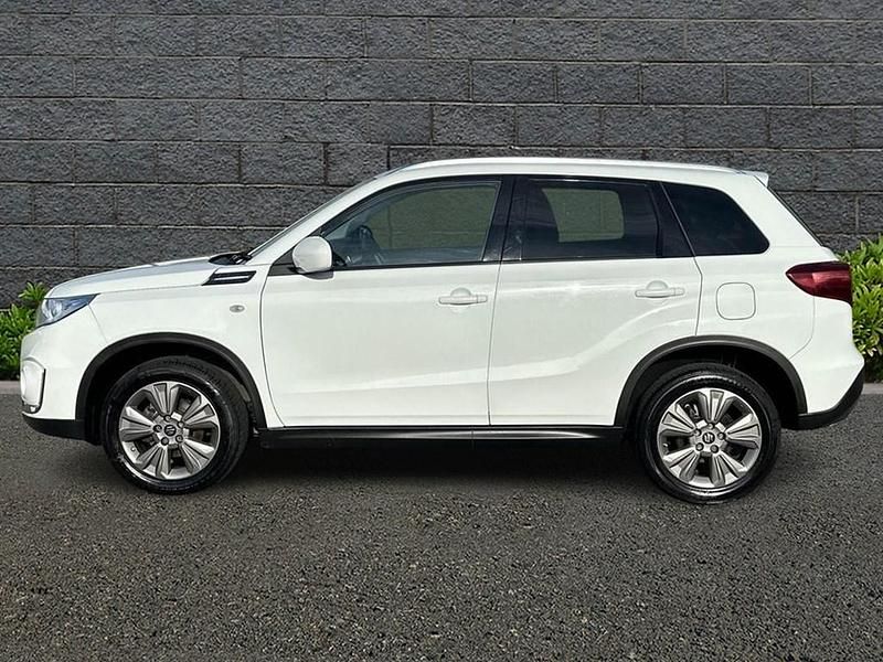 Used Suzuki Vitara SZ-T 112 HP (82 kW) 2019 White SUV