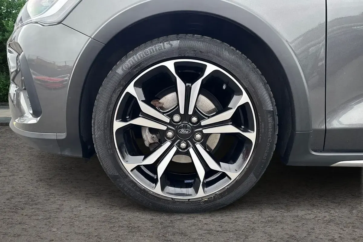 Used Ford Focus Active 125 HP (91 kW) 2022 Grey Estate