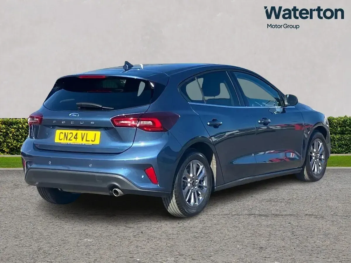 Used Ford Focus Titanium 125 HP (91 kW) 2024 Blue Hatchback