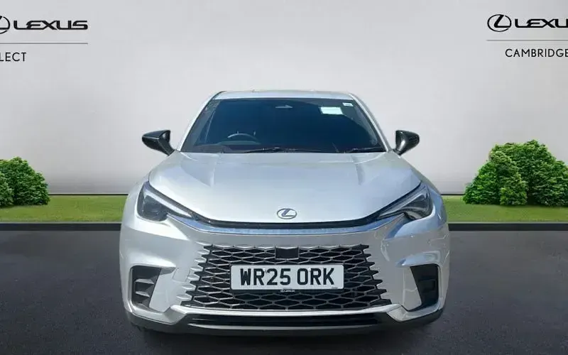 Usado Lexus LBX 136 CV (100 kW) 2026 SUV
