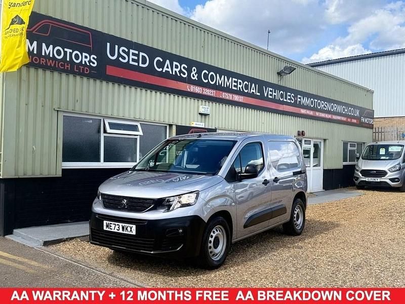 Grey Used 2024 Peugeot Partner Premium MPV | £12,400 (Fair price) - Image 1/2
