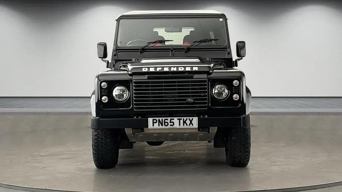 Used Land Rover Defender Autobiography 2015 Santorini black SUV