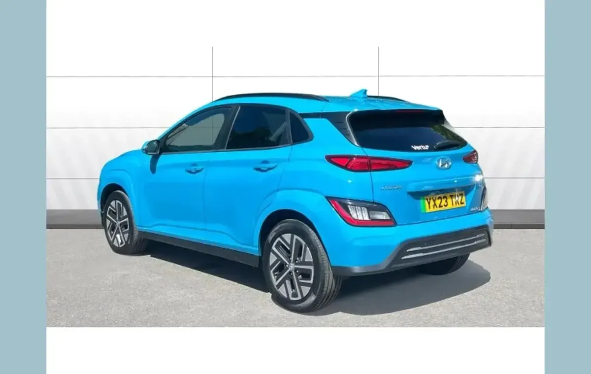 Used Hyundai Kona Premium 100 kW (136 HP) 2023 Blue SUV