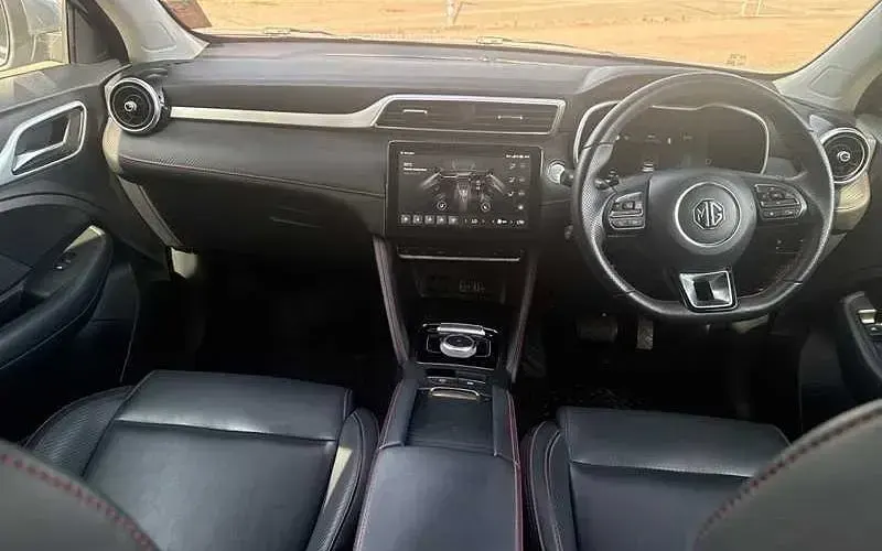 Used MG ZS Trophy Connect 114 kW (156 HP) 2022 Silver SUV