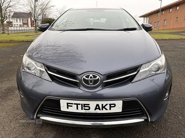 Used Toyota Auris 2015 Blue Hatchback