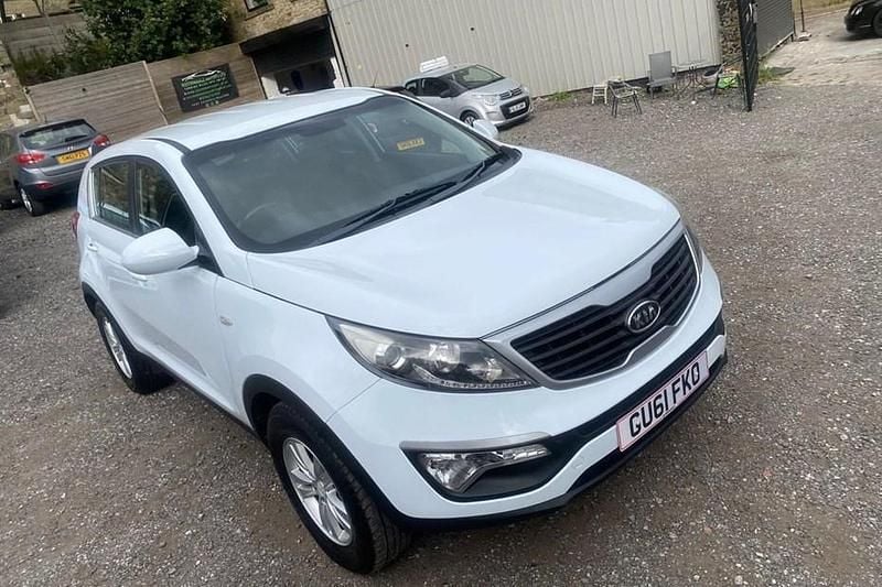 White Used 2011 Kia Sportage 2 SUV | £2,965 (Good price) - Image 1/1