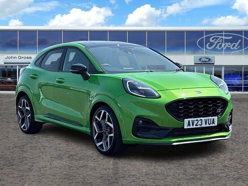 Green Used 2023 Ford Puma ST Hatchback | £19,995 (Fair price) - Image 1/4