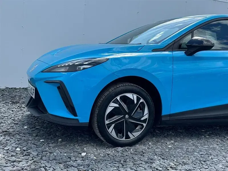 Used MG MG4 EV SE 50 kW (69 HP) 2022 Blue Hatchback
