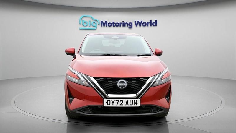 Used Nissan Qashqai N-Connecta 138 HP (101 kW) 2022 Red SUV