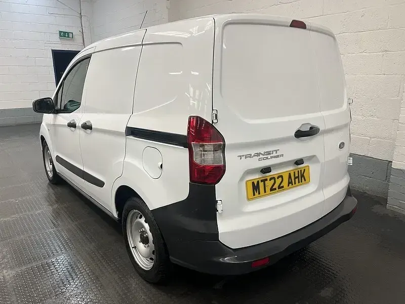 Used Ford Transit S 100 HP (73 kW) 2022 White Van