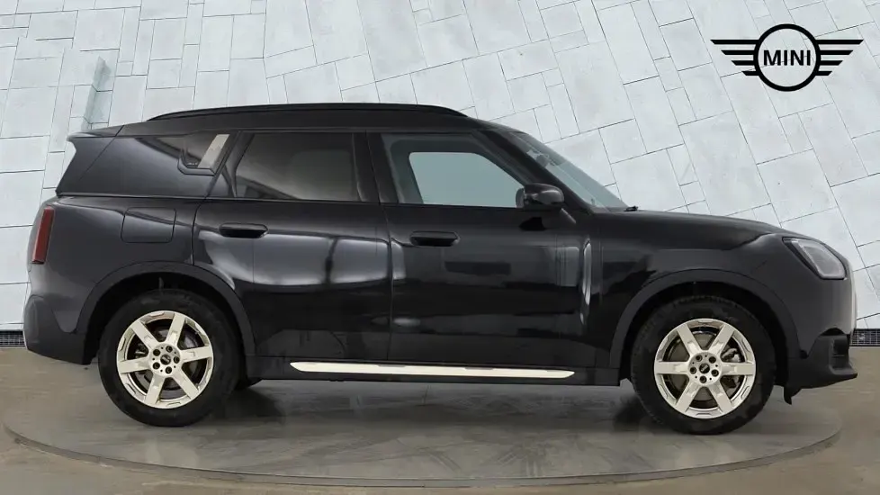 Used Mini Countryman 215 HP (158 kW) 2024 Black SUV