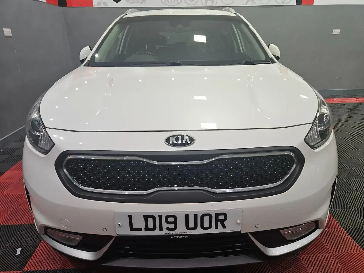 Used Kia Niro 141 HP (103 kW) 2019 White SUV