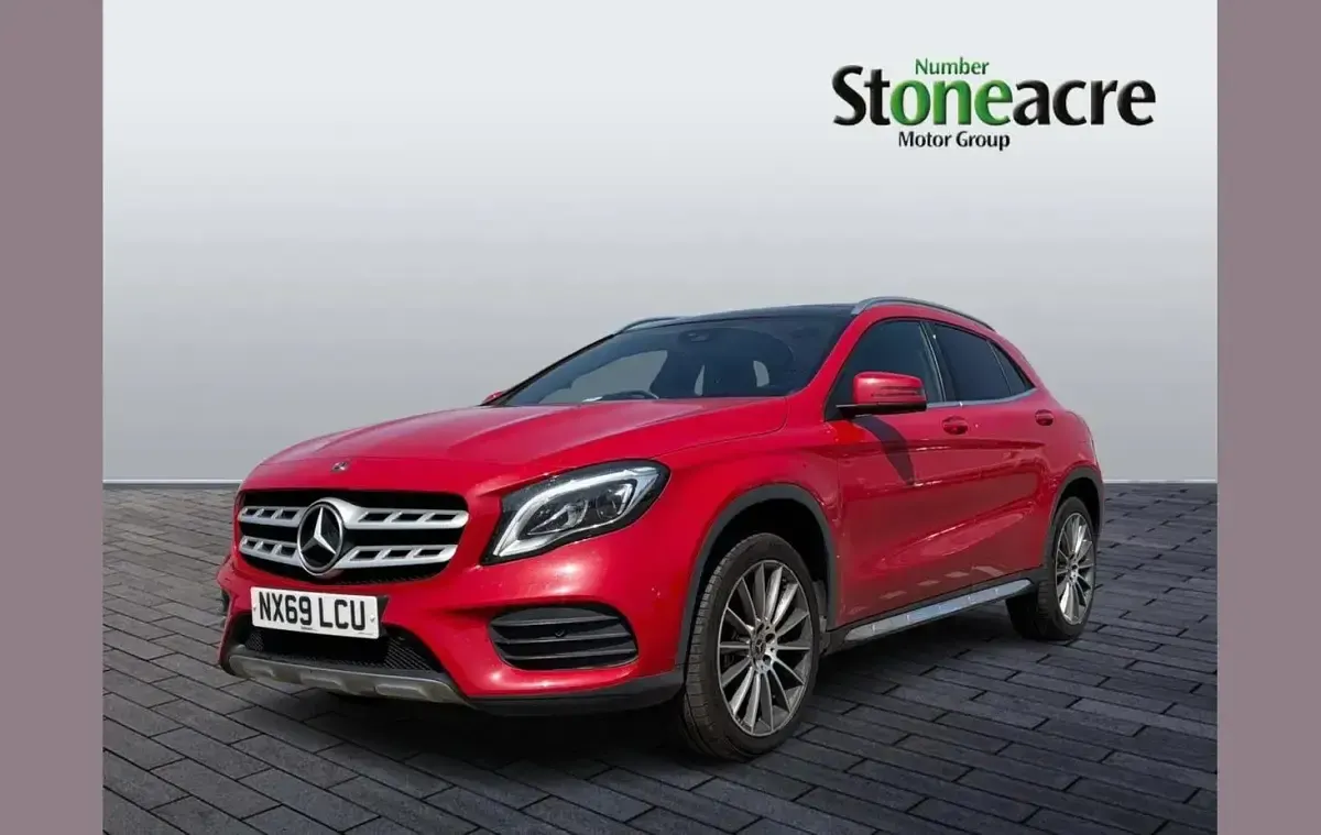 Used Mercedes GLA200 AMG line 154 HP (113 kW) 2019 Red SUV