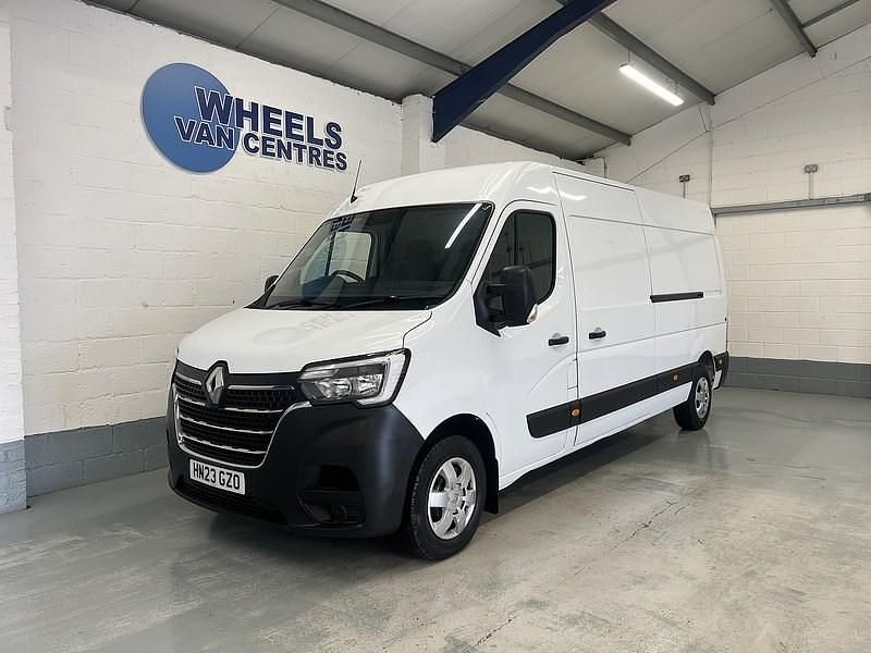 White Used 2023 Renault Master Business Van | £18,790 (Fair price) - Image 1/4