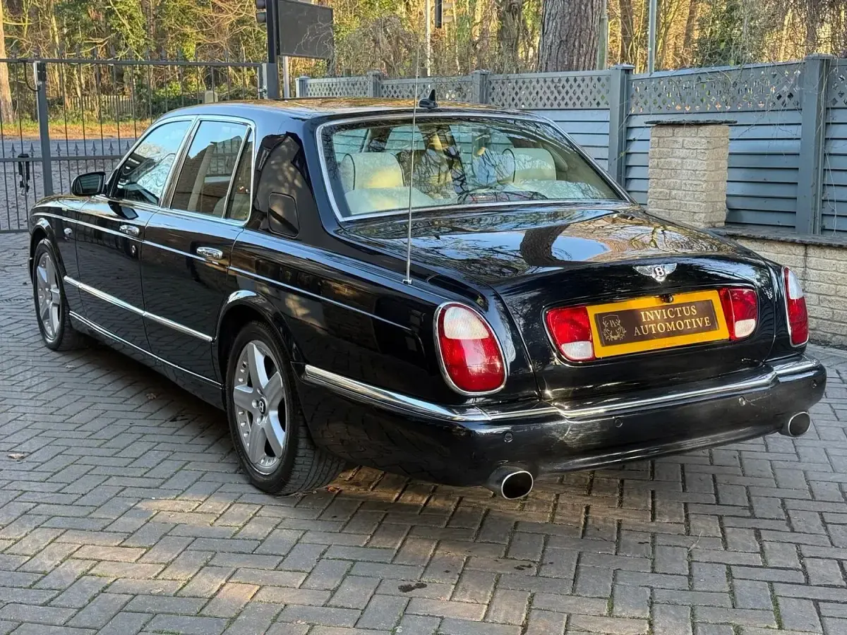Used Bentley Arnage 405 HP (297 kW) 2004 Blue Sedan