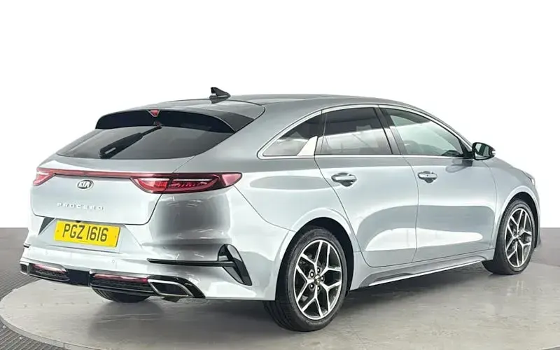 Used Kia ProCeed GT-Line 140 HP (102 kW) 2019 Silver Estate