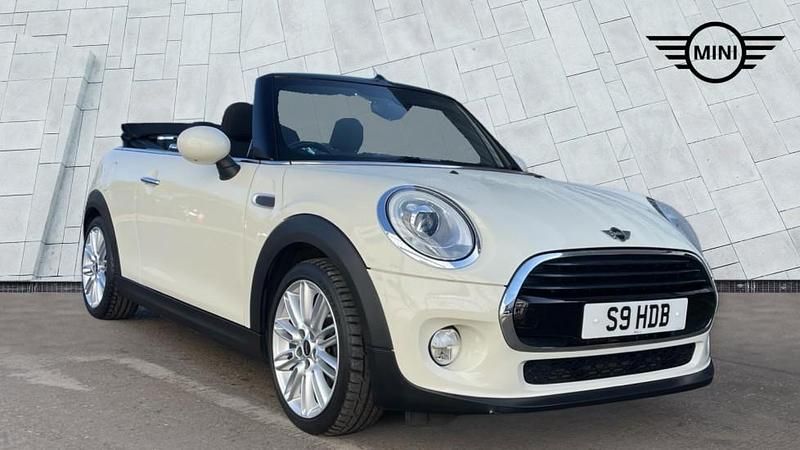 Used Mini Cooper 134 HP (98 kW) 2016 White Hatchback