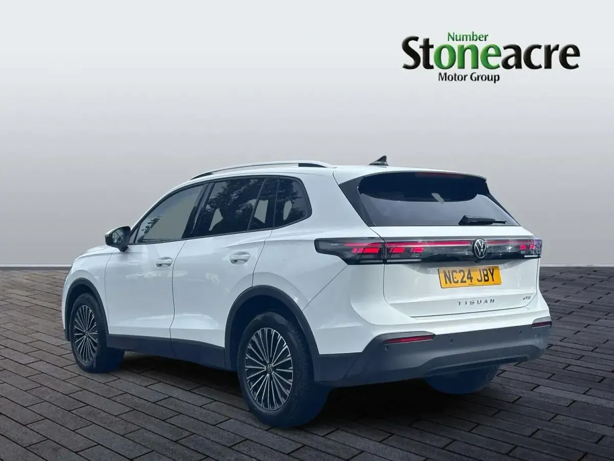 Used VW Tiguan Match 2024 White SUV