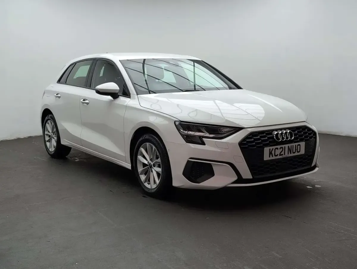 Used Audi A3 Business 150 HP (110 kW) 2021 White Sedan