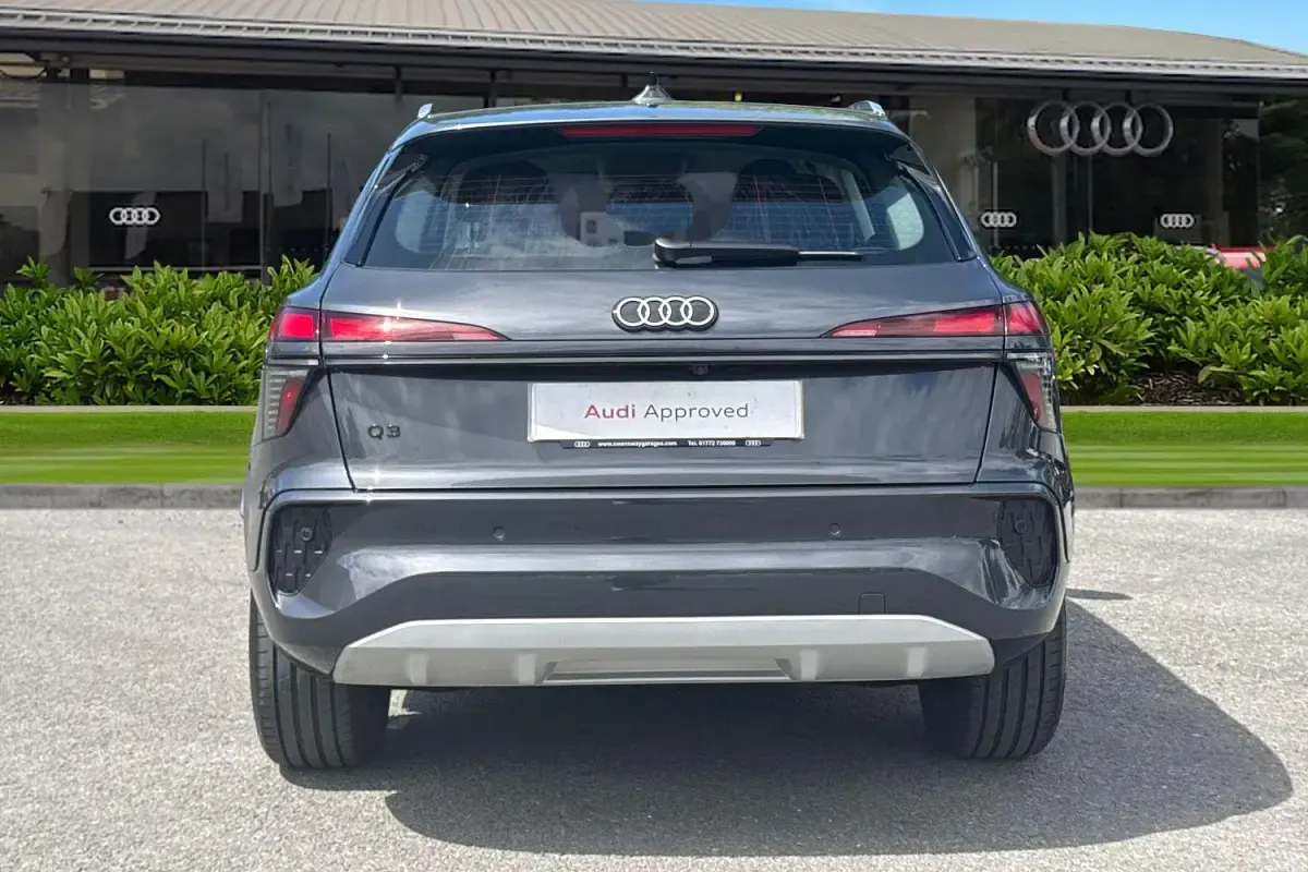 Used Audi Q3 Sport 150 HP (110 kW) 2026 Grey SUV