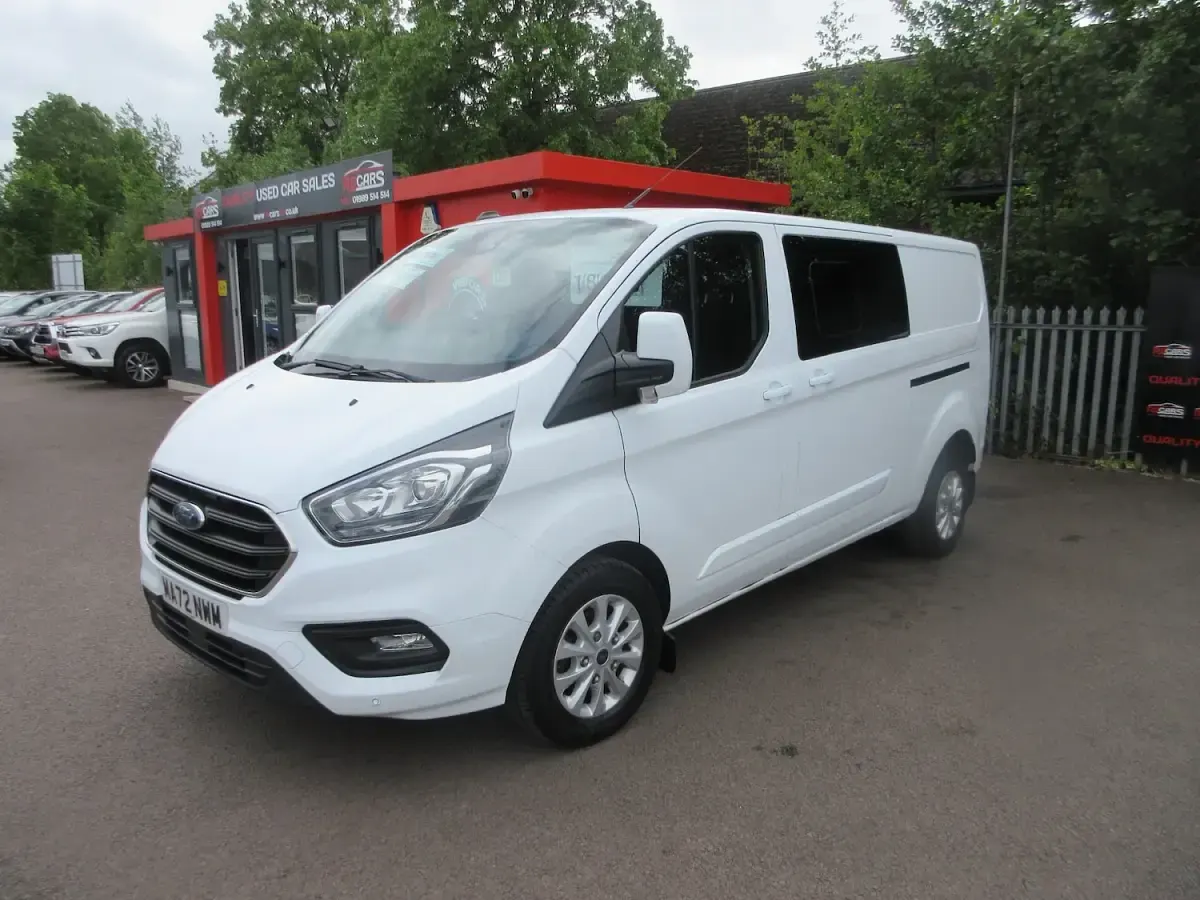 Used Ford Transit Custom Limited 130 HP (95 kW) 2022 White Van
