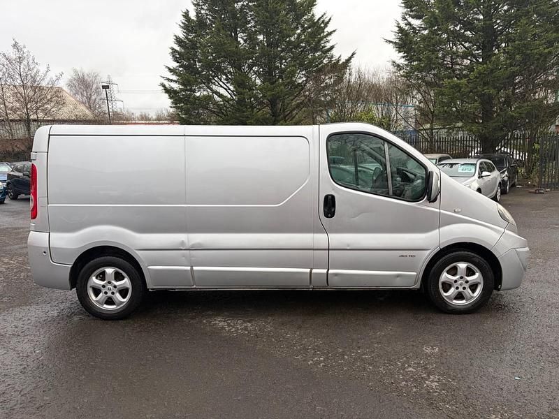 Used Renault Trafic 115 HP (84 kW) 2012 Silver MPV