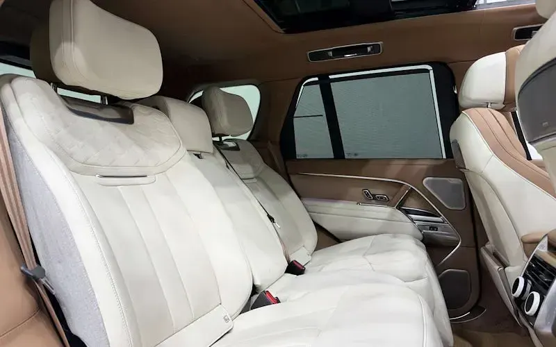 Used Land Rover Range Rover 510 HP (375 kW) 2023 Grey SUV