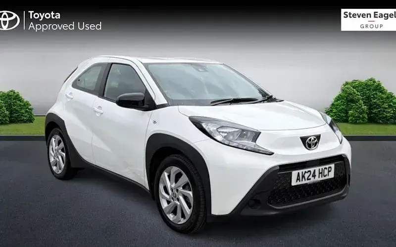 Used Toyota Aygo X PURE 72 HP (52 kW) 2024 SUV
