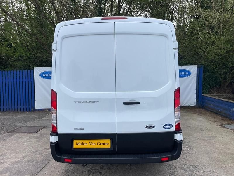 Second-hand Ford Transit 130 CP (95 kW) 2023 Alb Van