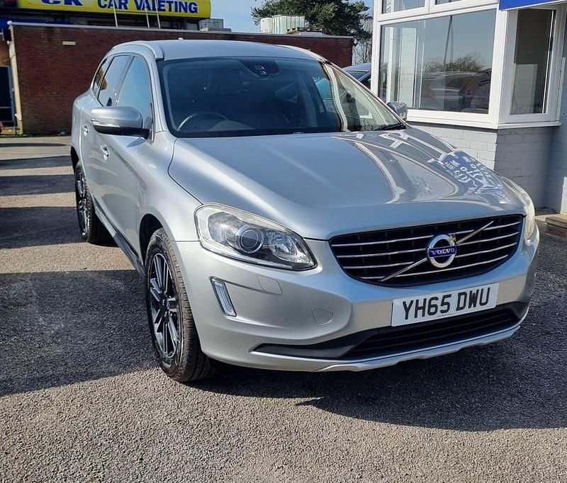 Used Volvo XC60 SE Lux 220 HP (161 kW) 2015 Silver SUV