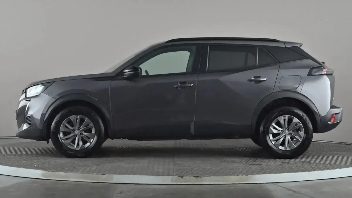 Second-hand Peugeot 2008 Active+ 101 CP (74 kW) 2023 Gri SUV