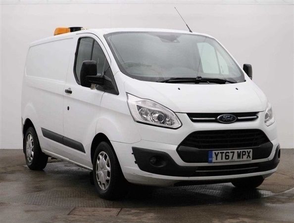 White Used 2017 Ford Transit Custom Trend Van | £8,988 (Fair price) - Image 1/1