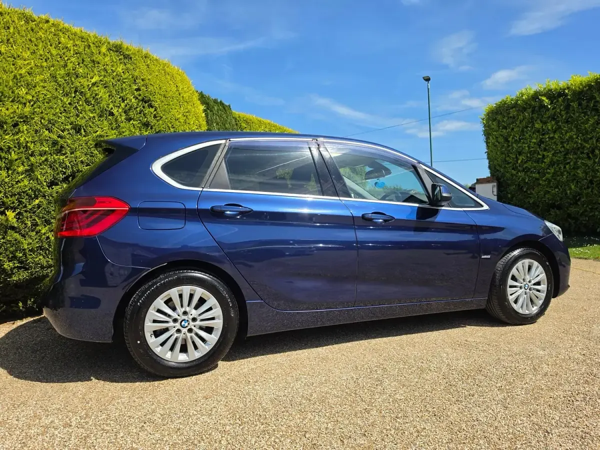Used BMW 218 Luxury Line 2017 Blue Hatchback