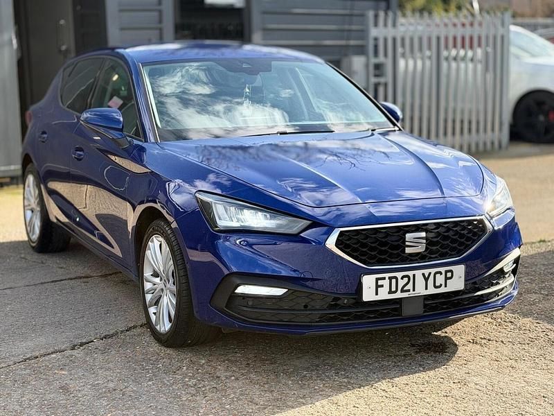 Begagnad Seat Leon SE Dynamic 2021 Blå Halvkombi