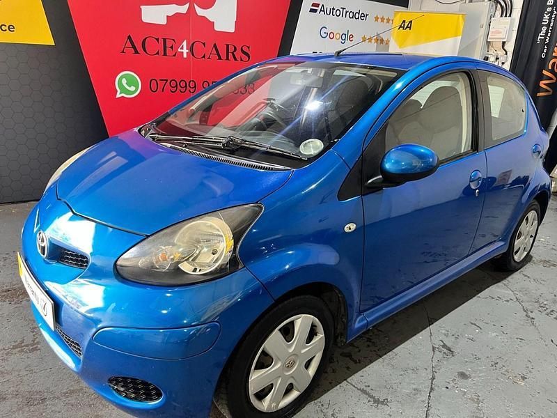 Blue Used 2010 Toyota Aygo Hatchback | £1,990 (Good price) - Image 1/4