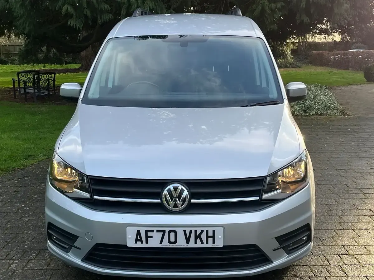 Used VW Caddy Highline 150 HP (110 kW) 2020 Silver MPV