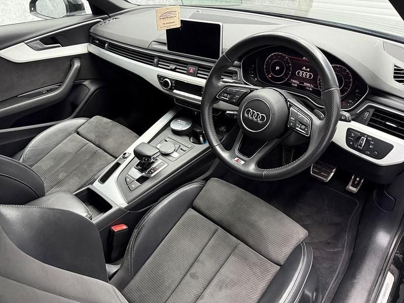 Begagnad Audi A4 S-Line 2018 Svart Kombi