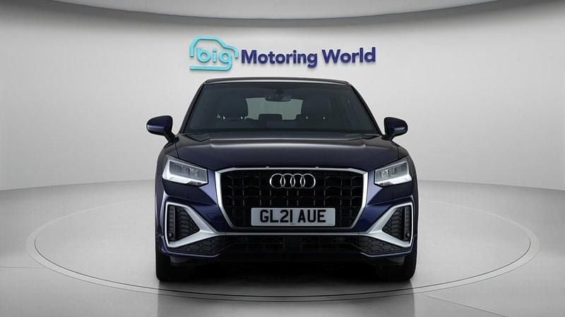 Begagnad Audi Q2 S-Line 150 HK (110 kW) 2021 Blå SUV
