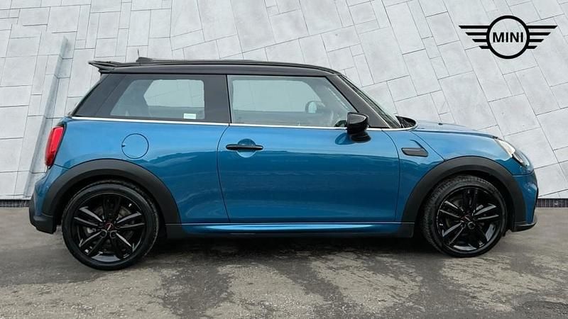Usado Mini Cooper Hatch 134 HP (98 kW) 2023 Azul Citadino