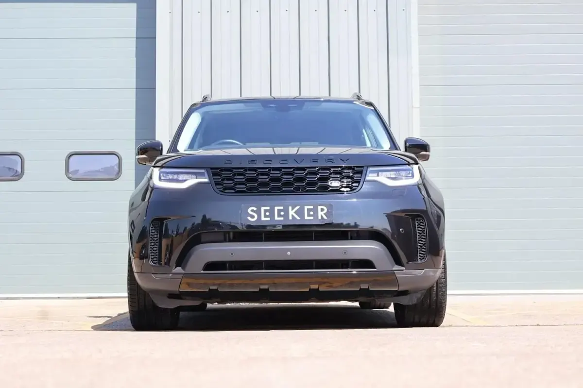 Used Land Rover Discovery SE 2023 Black SUV