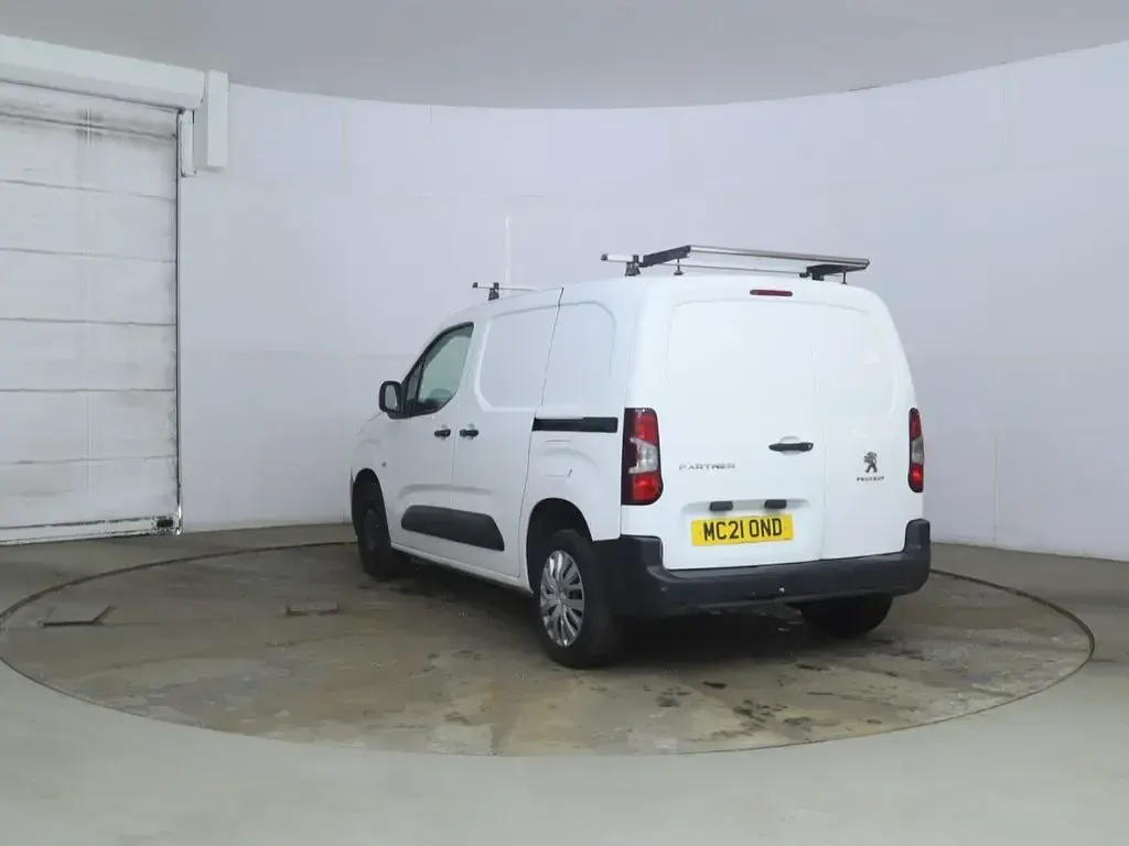 Used Peugeot Partner 2021 White MPV