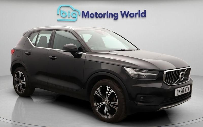 Used 2022 Volvo XC40 Inscription SUV | £20,400 (Good price) - Image 1/4