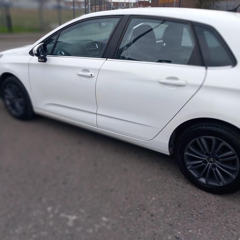 Used Citroën C4 Feel 2017 White Hatchback