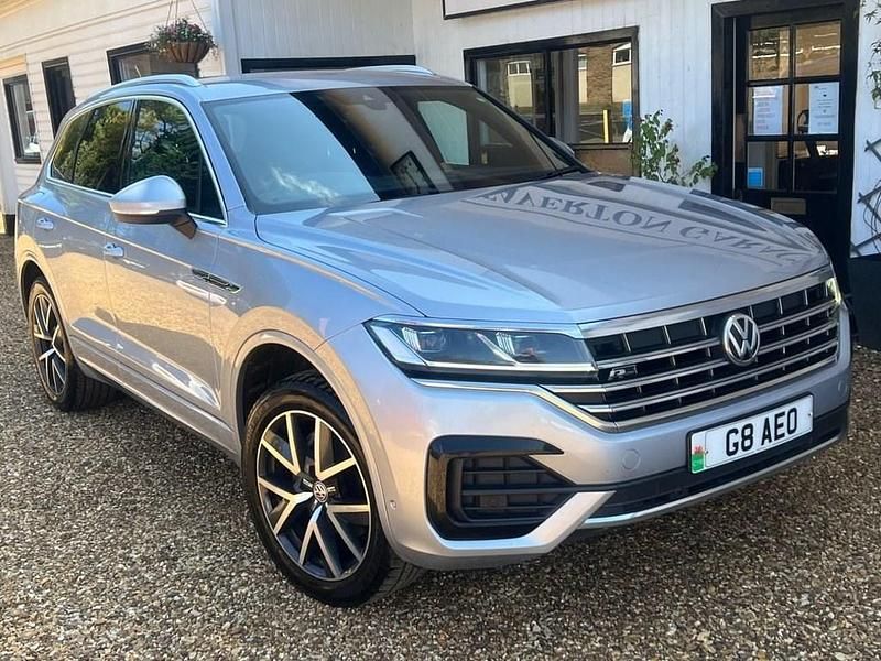 Silver Used 2018 VW Touareg R-line SUV | £21,999 (Fair price) - Image 1/4