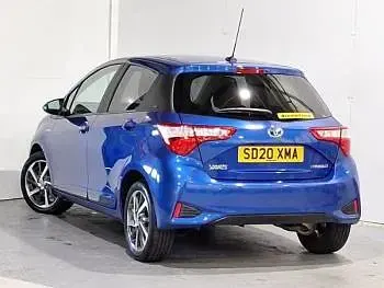 Used Toyota Yaris 100 HP (73 kW) 2020 Blue Hatchback