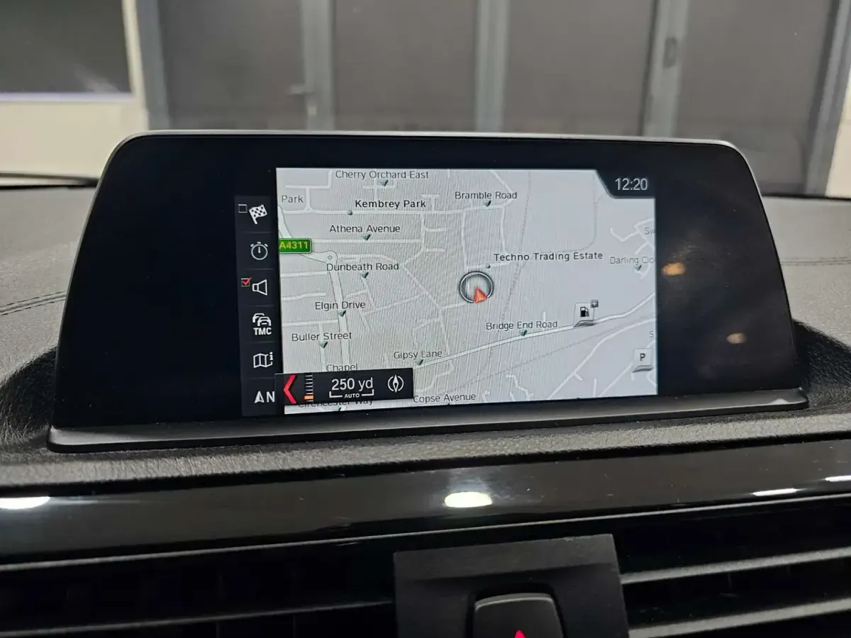 Usado BMW 118 Sport Line 2018 Preto Citadino