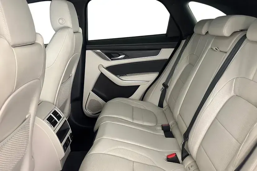 Used Jaguar F-Pace R-Dynamic 204 HP (150 kW) 2024 Blue SUV