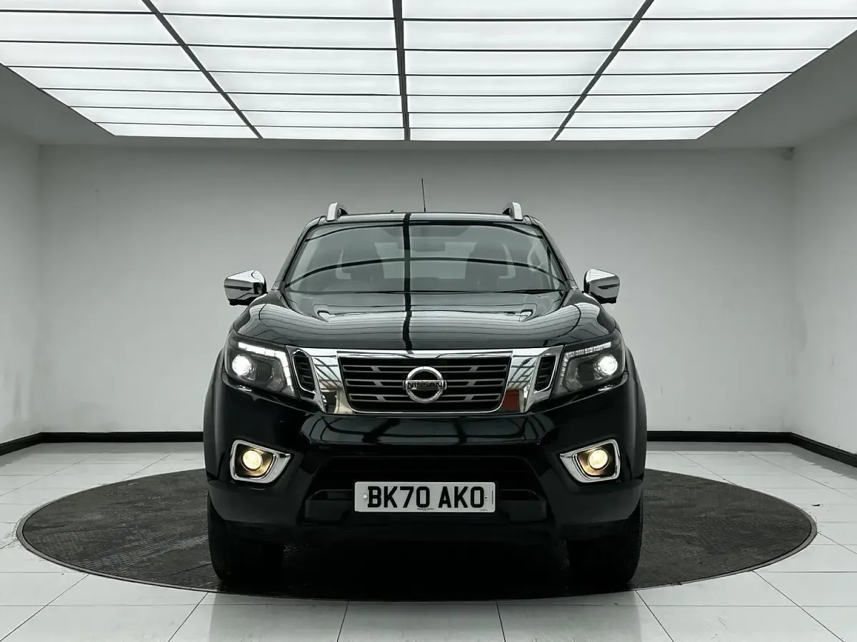 Used Nissan Navara Tekna 190 HP (139 kW) 2020 Black Pickup